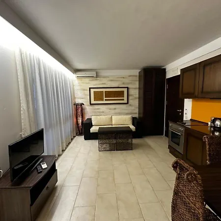 Vip Club Oazis 4* Napospart